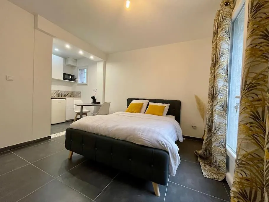 Logement Cosy Cuisine / Terrasse / Bbq Ollioules 0*,  France